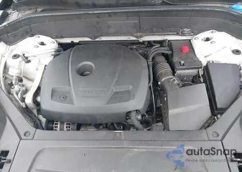 2017 Volvo Xc90 T6 Momentum z USA, uszkodzony, nr VIN YV4A22PK0H1176275